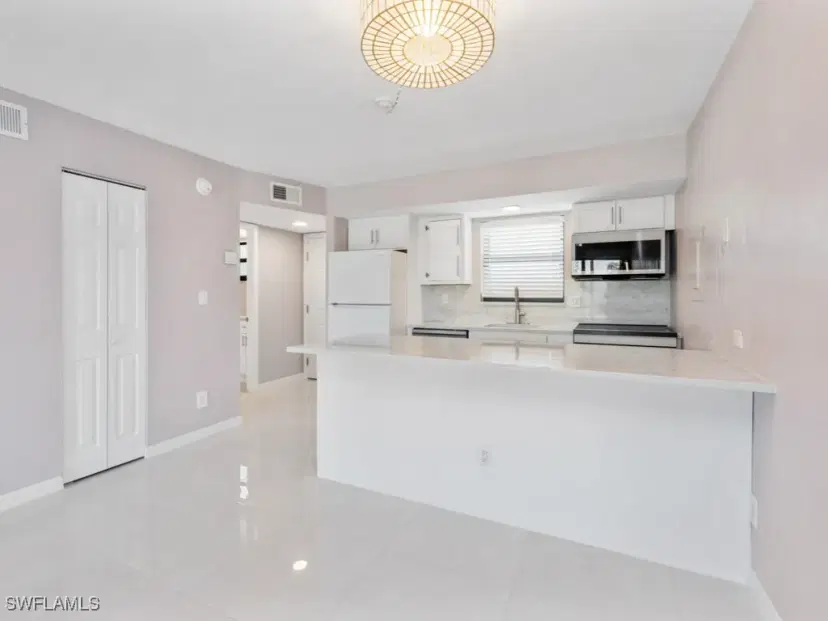 Picture of 1024 Anglers Cv C208, Marco Island FL 34145