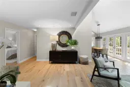 Picture of 1261 Solana Rd F4, Naples, FL 34103