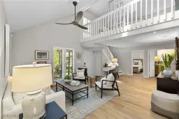Picture of 1261 Solana Rd F4, Naples, FL 34103
