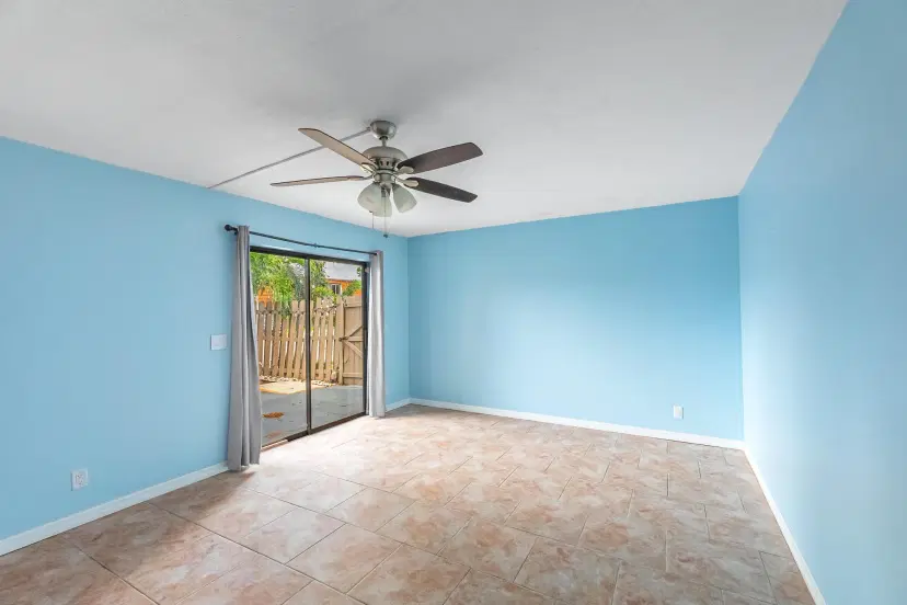 Picture of 2111 White Pine Circle B, Greenacres FL 33415