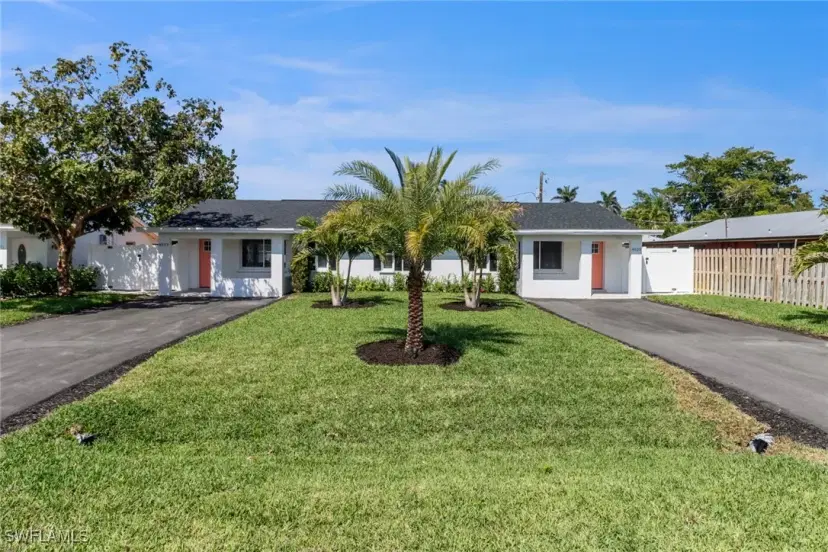 Picture of 4523 Fluvia Ave, Naples FL 34103
