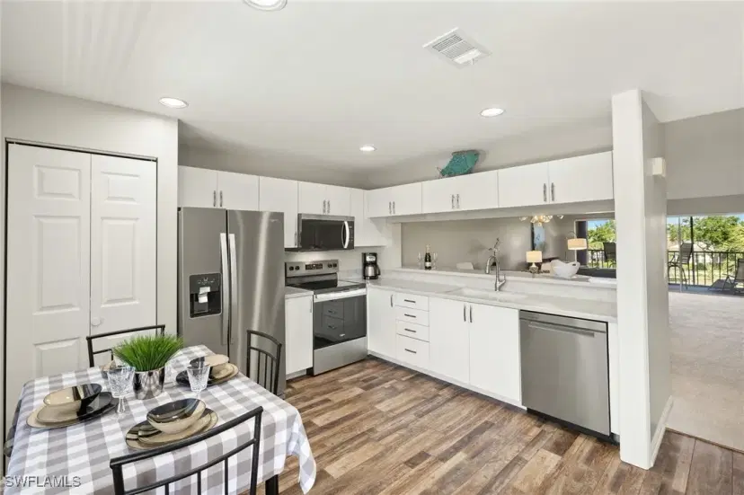 Picture of 6945 Dennis Cir I302, Naples FL 34104