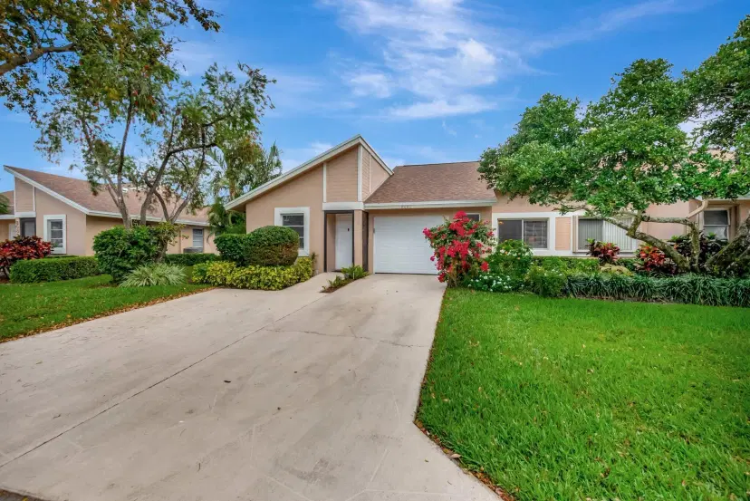 Picture of 8081 Springtree Road C, Boca Raton FL 33496