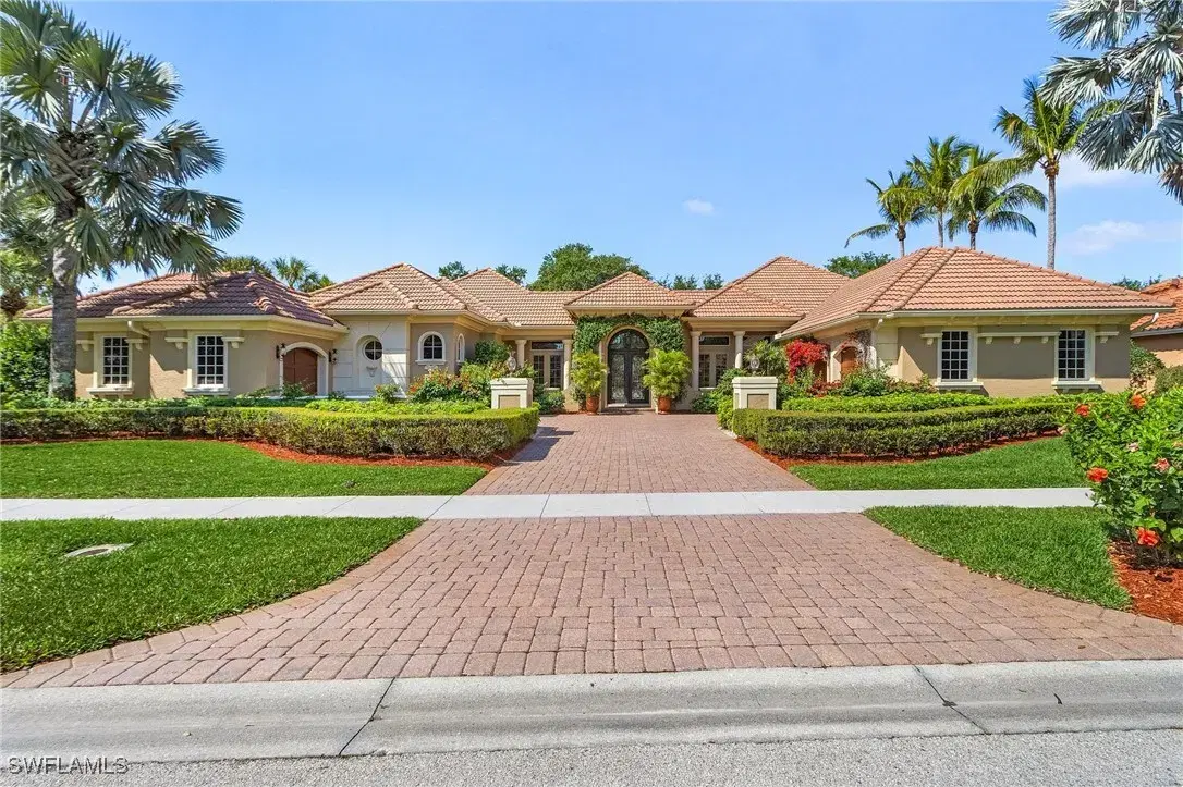 Picture of 3007 Gardens Blvd, Naples, FL 34105