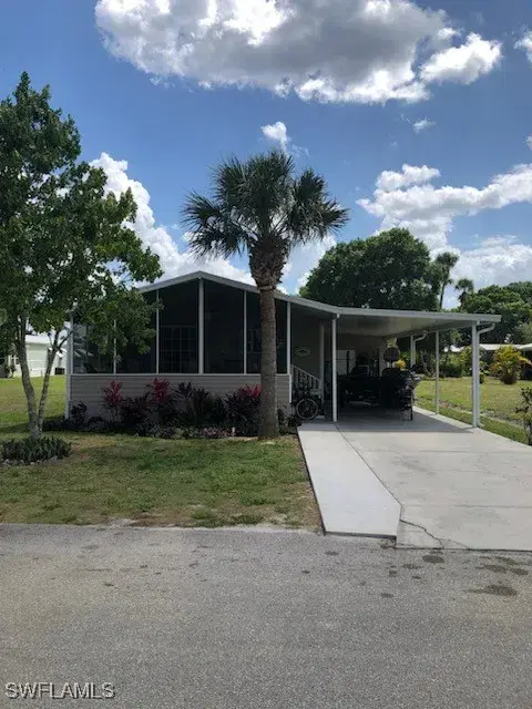 Picture of 814 Yacht Club Way Nw, Moore Haven FL 33471
