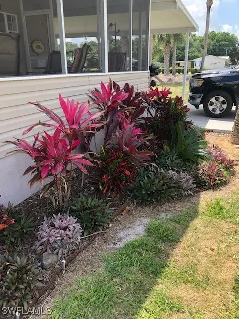 Picture of 814 Yacht Club Way Nw, Moore Haven FL 33471