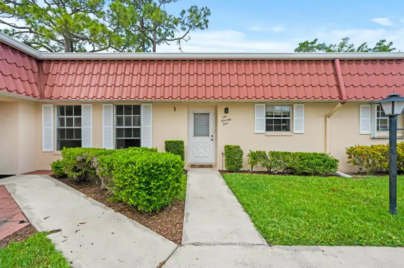 Picture of 674 Laconia Circle, Lake Worth FL 33467