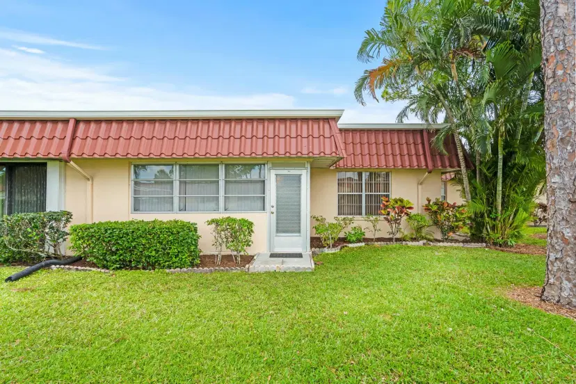 Picture of 674 Laconia Circle, Lake Worth FL 33467