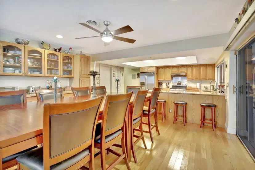 Picture of 321 El Dorado Pkwy, Plantation FL 33317