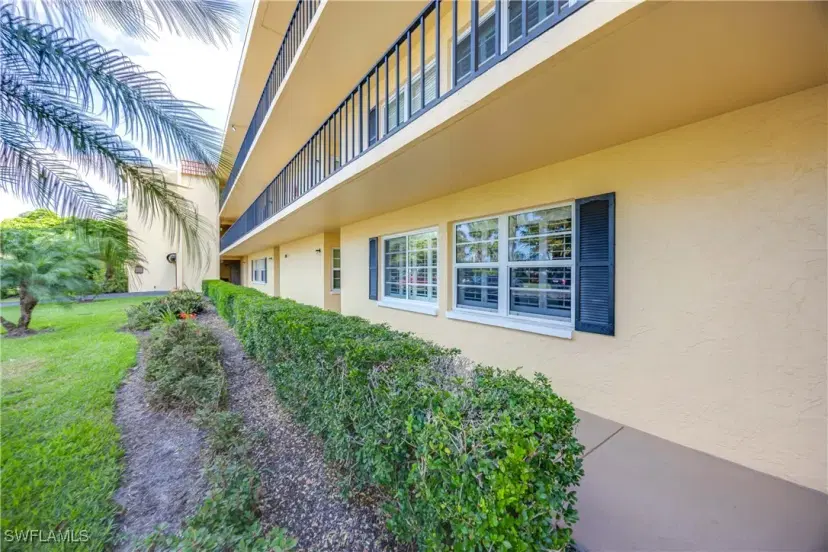 Picture of 1085 Forest Lakes Dr 8108, Naples FL 34105