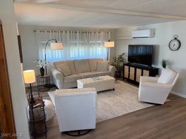 Picture of 361 Shoreland Dr, Fort Myers FL 33905