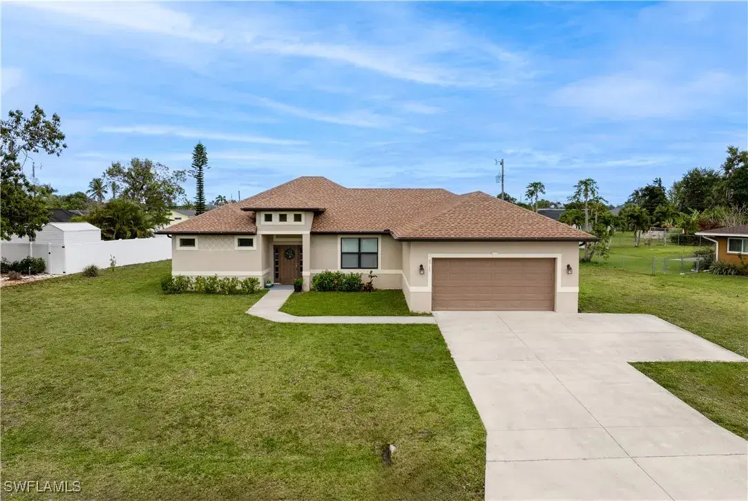 Picture of 2717 Shelby Pkwy, Cape Coral, FL 33904