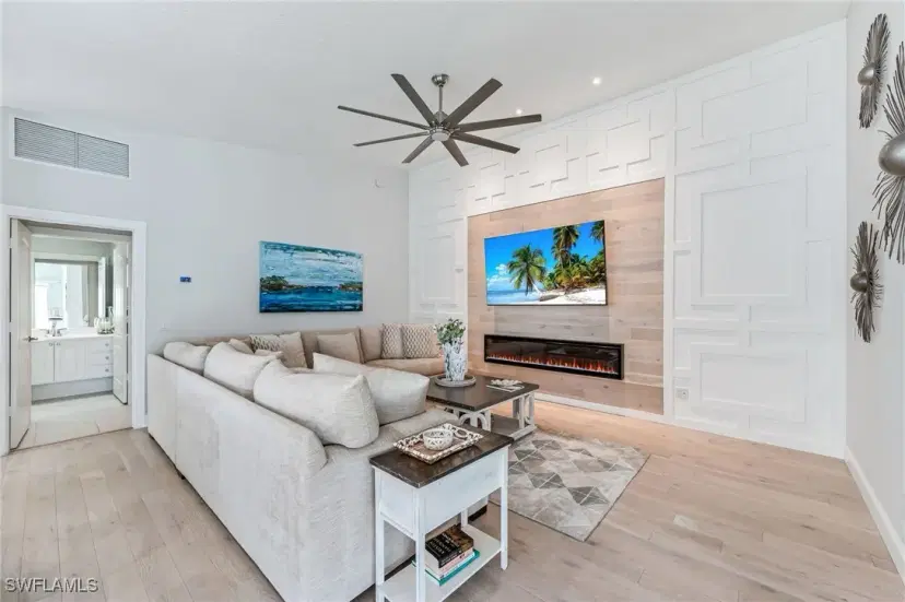 Picture of 3054 Futuna Ln, Naples FL 34119