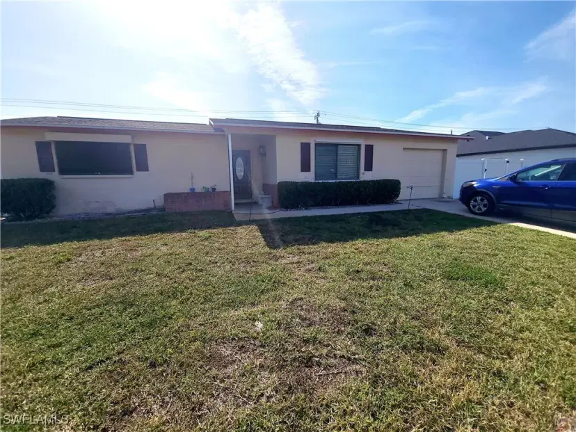 Picture of 340 Inwood Ave S, Lehigh Acres FL 33936