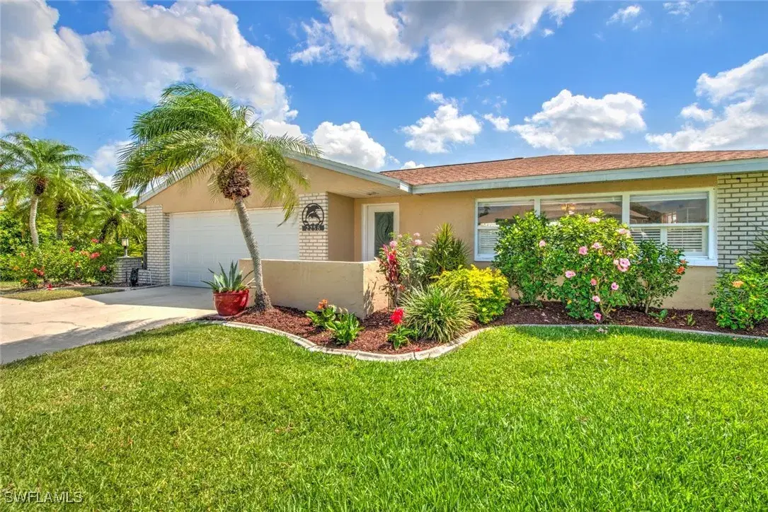 Picture of 2256 Club House Rd, North Fort Myers, FL 33917