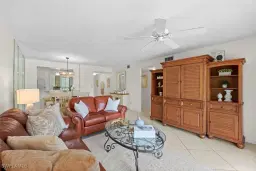 Picture of 219 Fox Glen Dr 1203, Naples, FL 34104