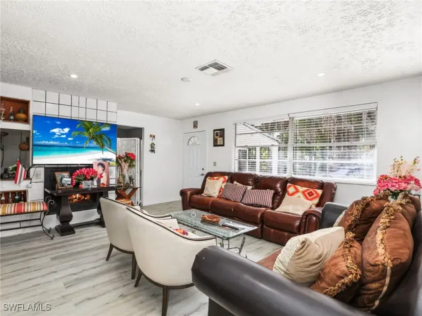Picture of 420 31St St Sw, Naples FL 34117