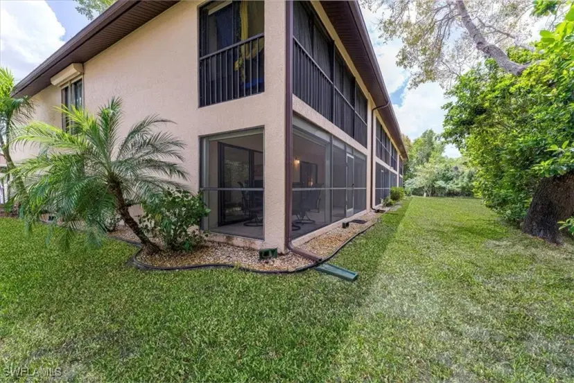 Picture of 232 Pebble Beach Cir E104, Naples FL 34113