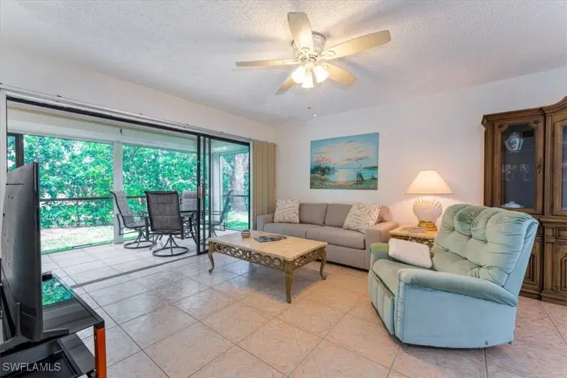 Picture of 232 Pebble Beach Cir E104, Naples FL 34113