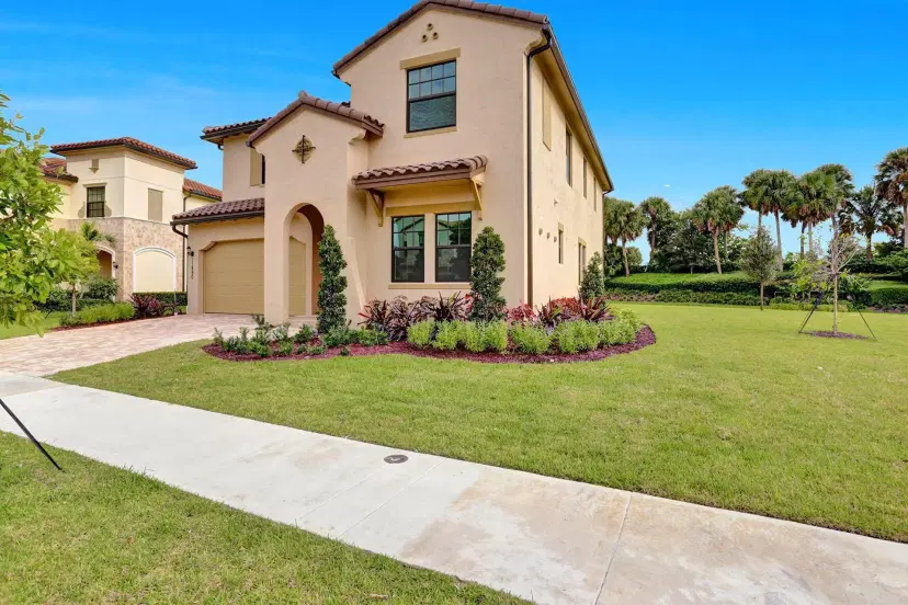 Picture of 11890 S Baypoint Circle, Parkland FL 33076