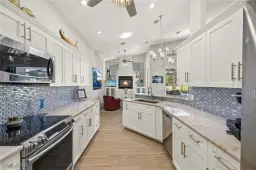 Picture of 9522 Mariners Cove Ln, Fort Myers, FL 33919