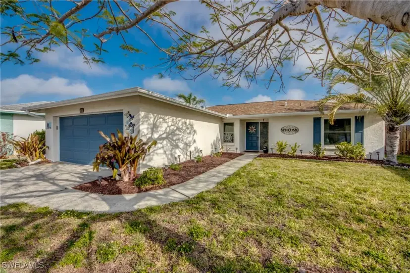 Picture of 9758 Deerfoot Dr, Fort Myers FL 33919