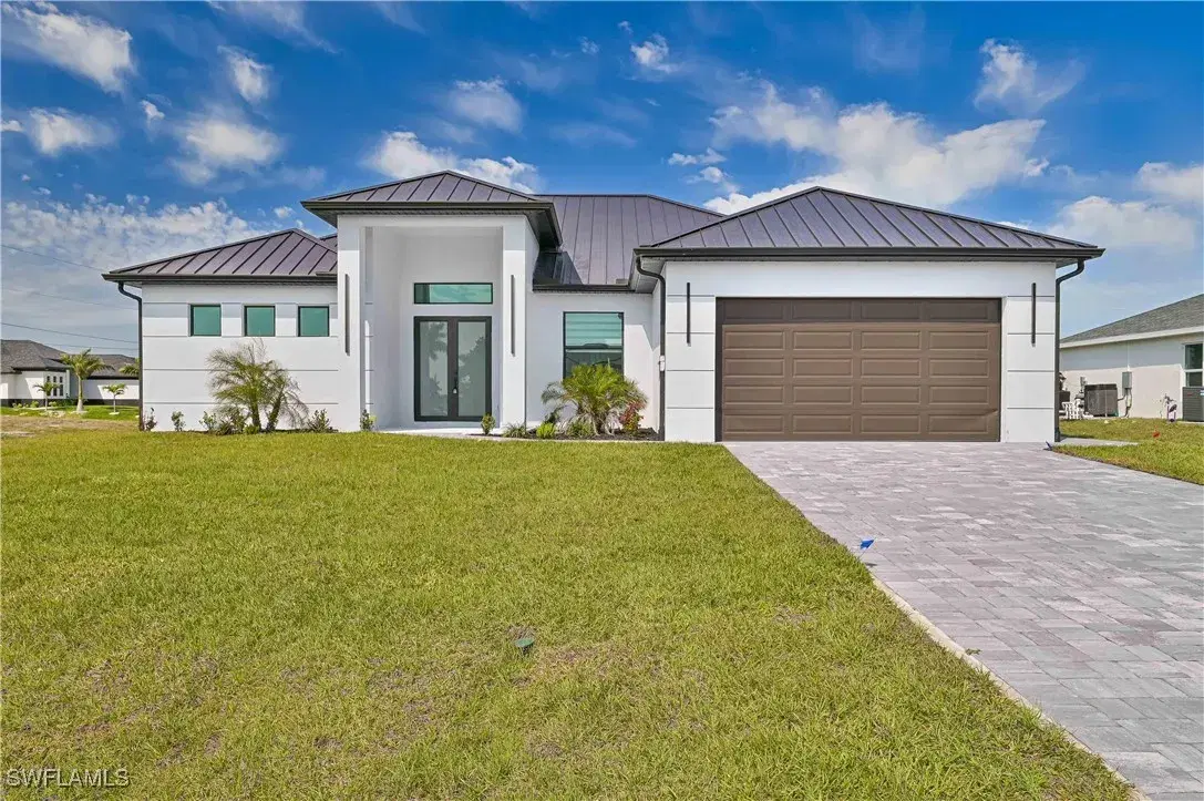 Picture of 900 NW 12Th Pl, Cape Coral, FL 33993