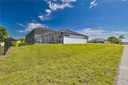 Picture of 900 NW 12Th Pl, Cape Coral, FL 33993