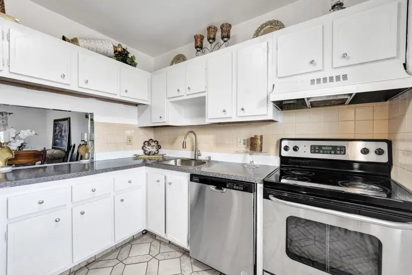 Picture of 601 NW 78Th Ter 201, Margate FL 33063