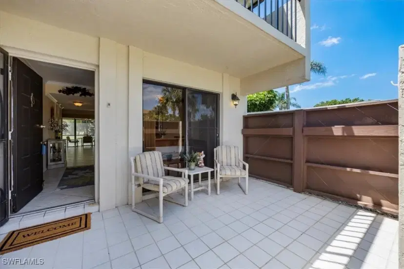 Picture of 536 Lake Louise Cir B102, Naples FL 34110