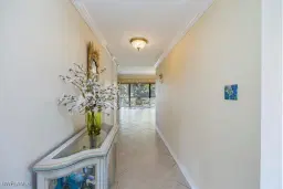 Picture of 536 Lake Louise Cir B102, Naples, FL 34110