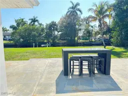 Picture of 25 Estate Dr, North Fort Myers, FL 33917