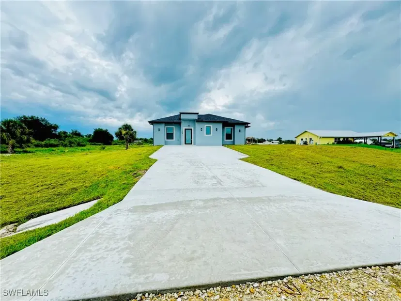 Picture of 7942 13Th Pl, Labelle FL 33935