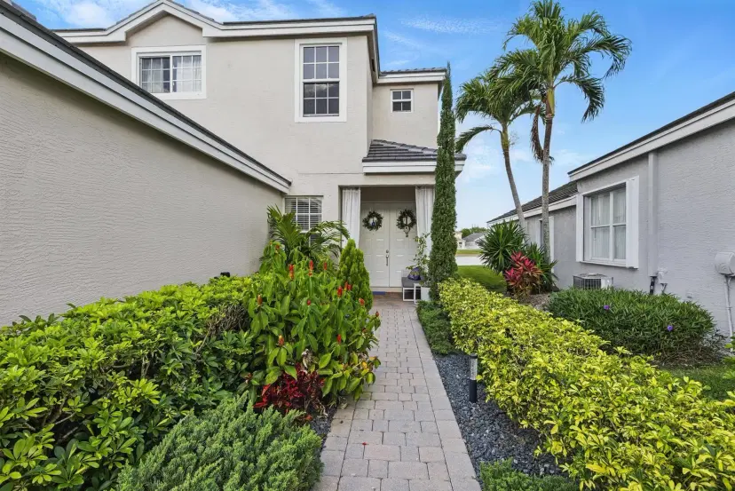 Picture of 125 Kensington Way, Royal Palm Beach FL 33414