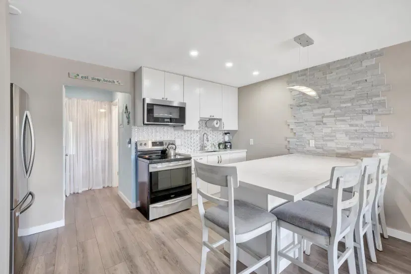 Picture of 2081 NE 56Th Street 207, Fort Lauderdale FL 33308