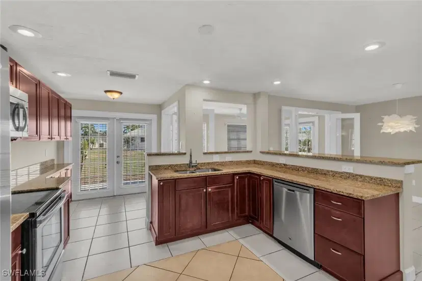 Picture of 112 Blue Ridge Dr 55, Naples FL 34112