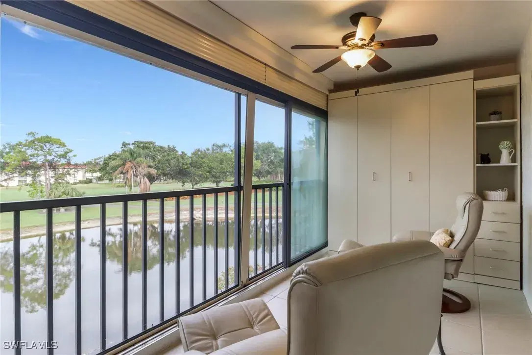 Picture of 5250 Fox Hollow Dr 530, Naples, FL 34104