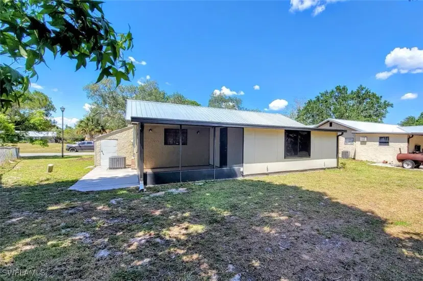Picture of 2041 Schooner Dr, Labelle FL 33935
