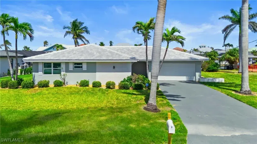 Picture of 185 Ibis St, Fort Myers Beach FL 33931