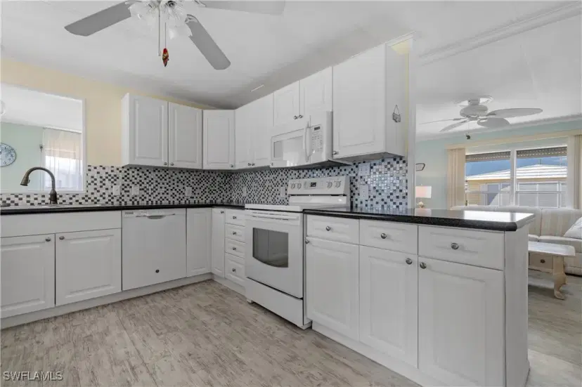 Picture of 3405 Rainbow Ln, North Fort Myers FL 33903