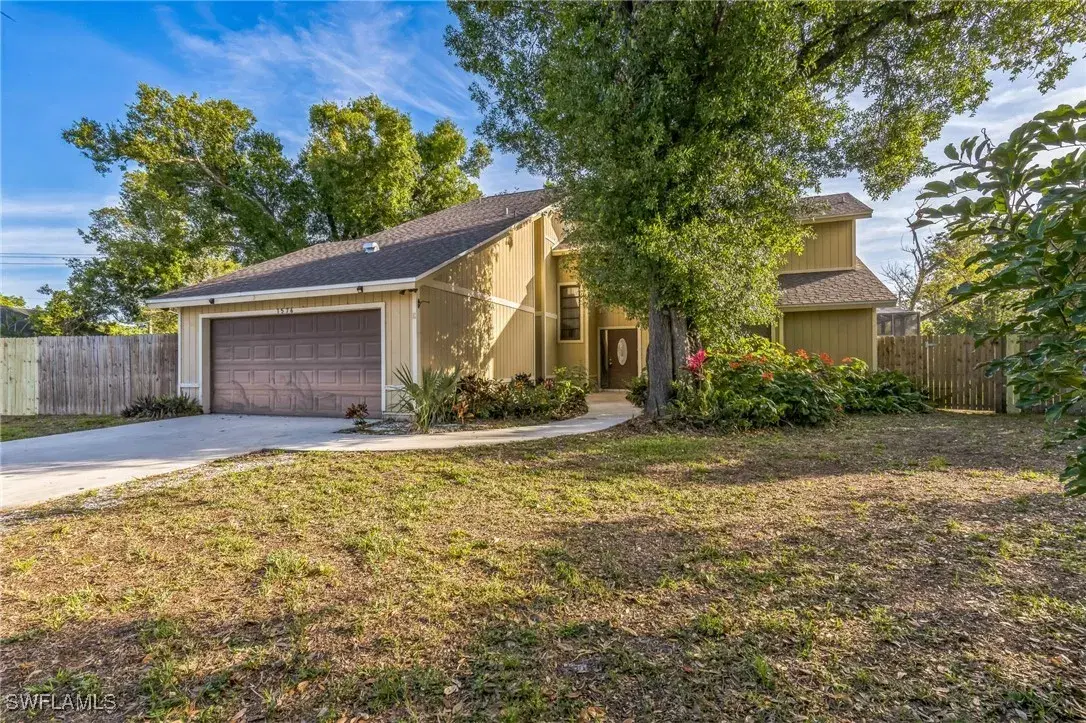 Picture of 1576 Beechwood Trl, Fort Myers, FL 33919