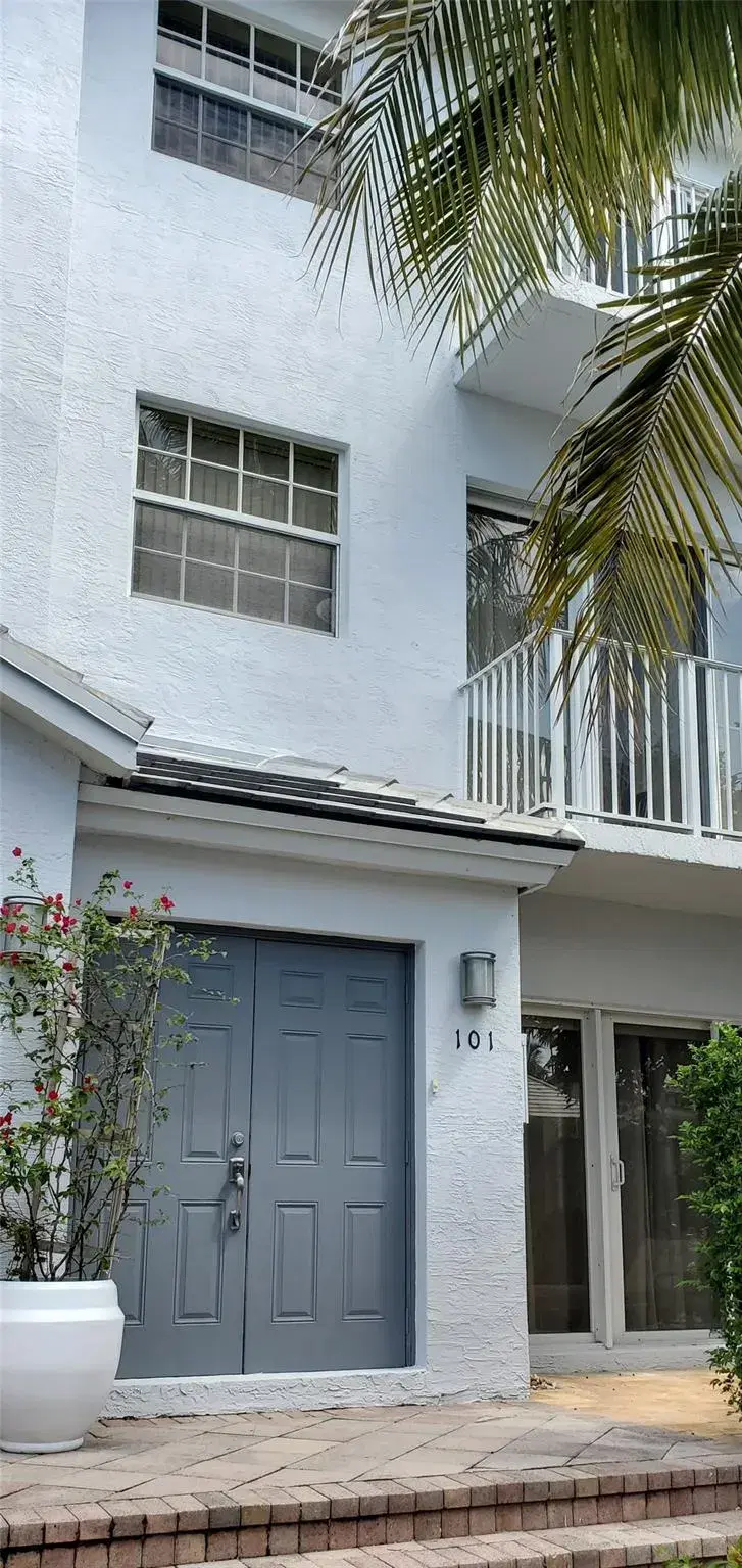 Picture of 2725 NE 8Th Ave 101, Wilton Manors FL 33334