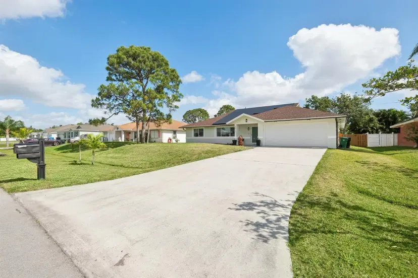 Picture of 2813 SE Eagle Drive, Port St Lucie FL 34984