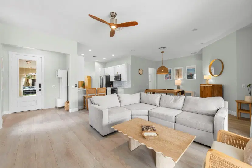 Picture of 118 Florence Dr, Jupiter FL 33458