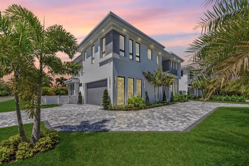 Picture of 1101 NE 3Rd Avenue, Boca Raton FL 33432