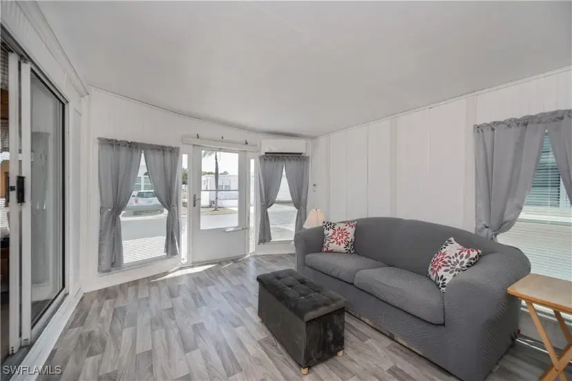Picture of 233 Caravan Cir, North Fort Myers FL 33903