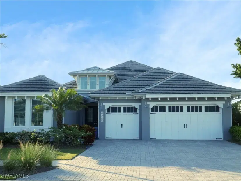 Picture of 6382 Warwick Ave, Naples FL 34113
