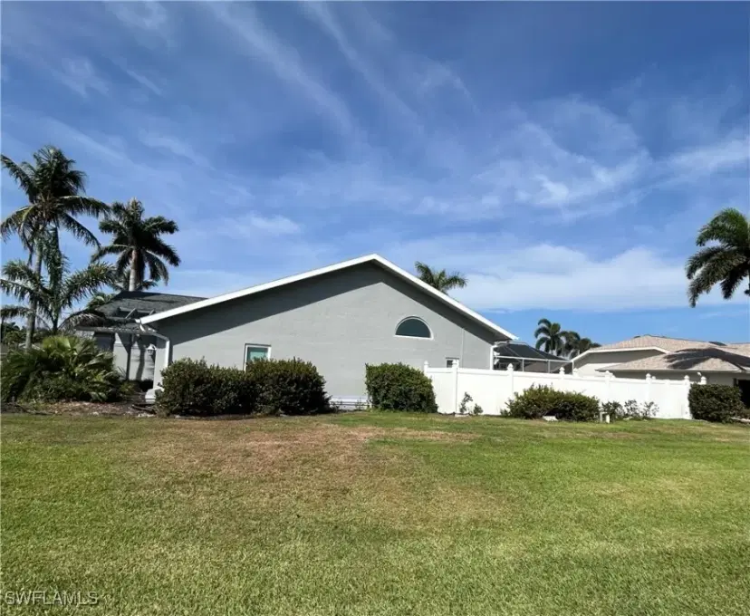 Picture of 8860 Banyan Cove Cir S 0, Fort Myers FL 33919