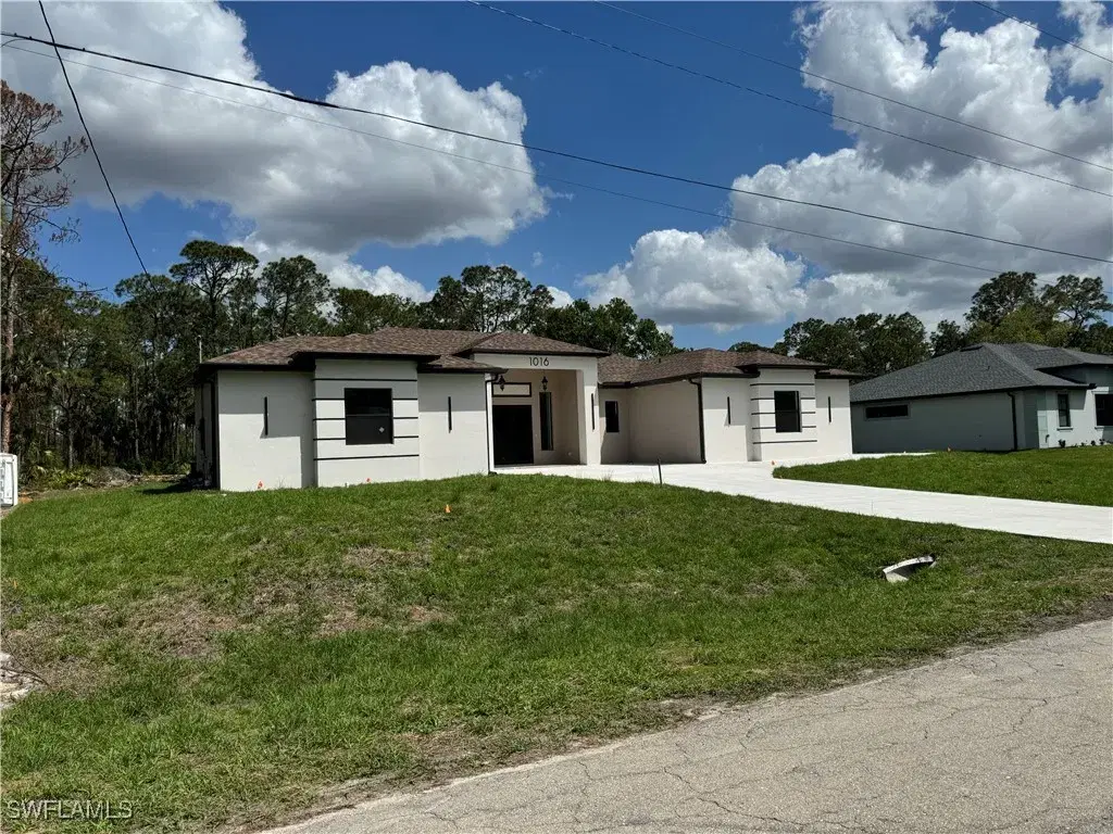 Picture of 1016 Magnolia Ave, Lehigh Acres, FL 33972