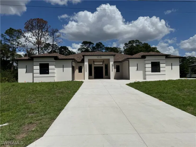 Picture of 1016 Magnolia Ave, Lehigh Acres FL 33972